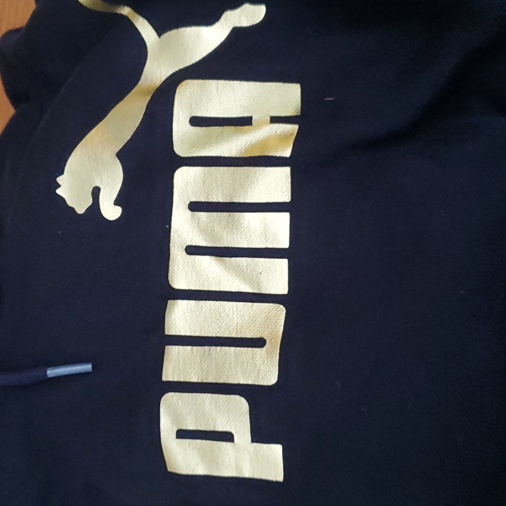 Puma Women's Classics Metallic Gold Logo Cropped Black Pullover Hoodie - Picture 3 of 8